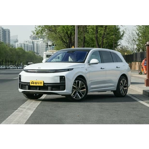 Электромобиль Lixiang L7 Pro