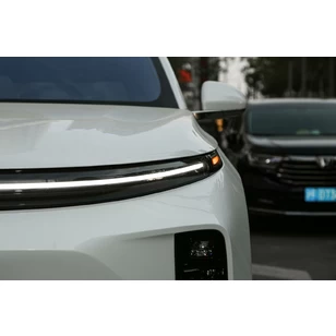 Электромобиль Lixiang L7 Pro