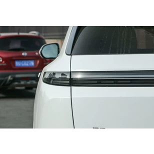 Электромобиль Lixiang L7 Pro