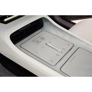 Электромобиль Avatr 12 Luxury